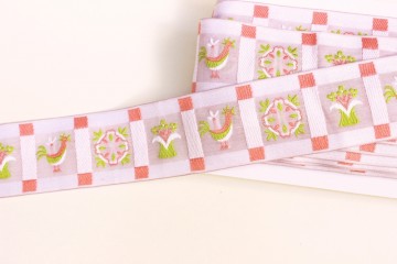 お花とニワトリの刺繍 フランスアンティーク ピンク・グリーン・ホワイト　ヴィンテージDeco