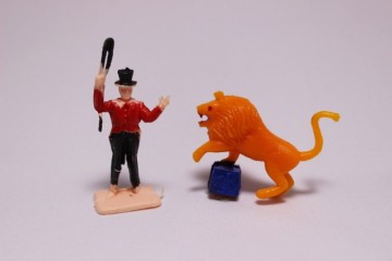 ライオンと猛獣使い ミニチュアおもちゃ サーカス