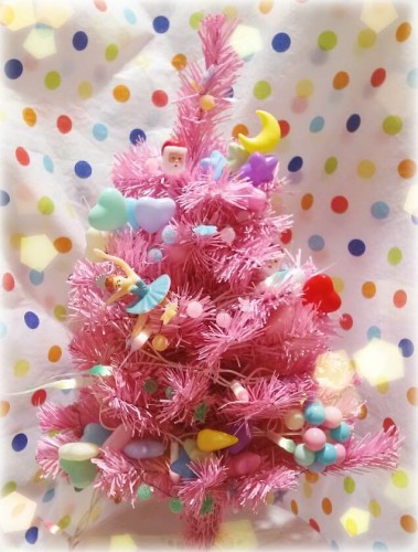 ピンククリスマスツリー　ヒカリエ