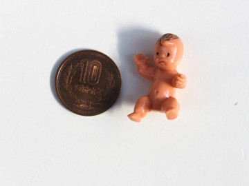 ミニチュア赤ちゃんのお人形　裸　ヴィンテージDeco