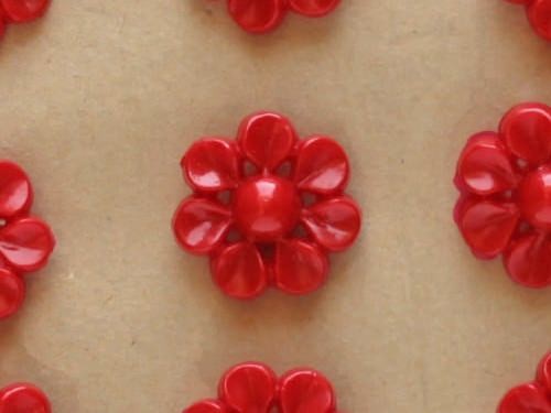 赤いお花のモチーフボタン 足つき イギリス 1950 アンティーク