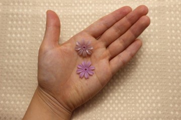 アンティークビニールのお花のパーツ ラベンダーカラーの紫