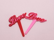 ケーキピック Loveの文字 赤とピンク