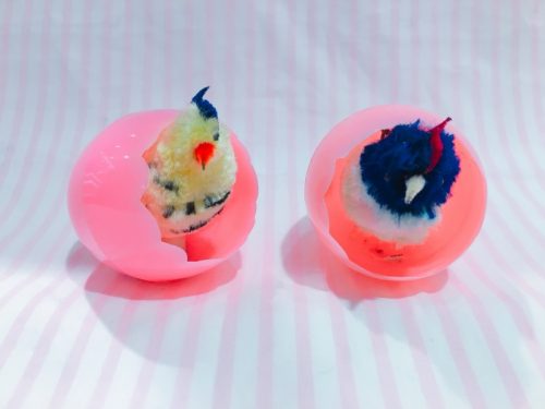 卵から顔を出すモールの小鳥 アンティークおもちゃ 渋谷ヒカリエ ヴィンテージDeco