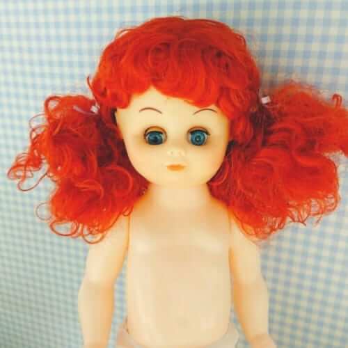 スリーピングアイドール 赤毛とブロンドヘアーの女の子 銀座ロフト店 ヴィンテージDeco