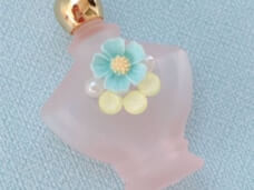 香水瓶のネックレス ピンク お花付き ヴィンテージDeco