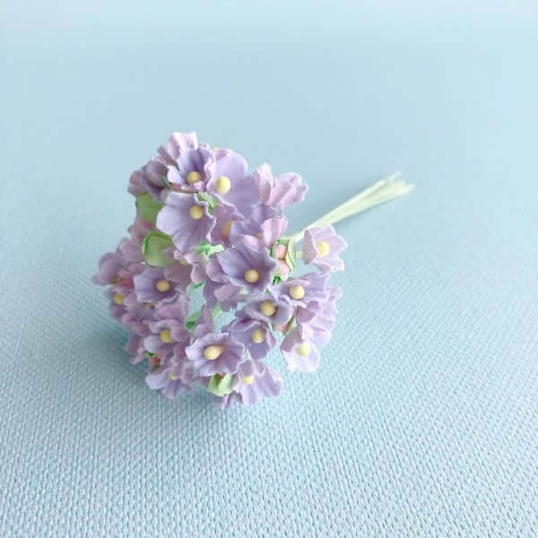 小花のブーケ ラベンダー色の造花