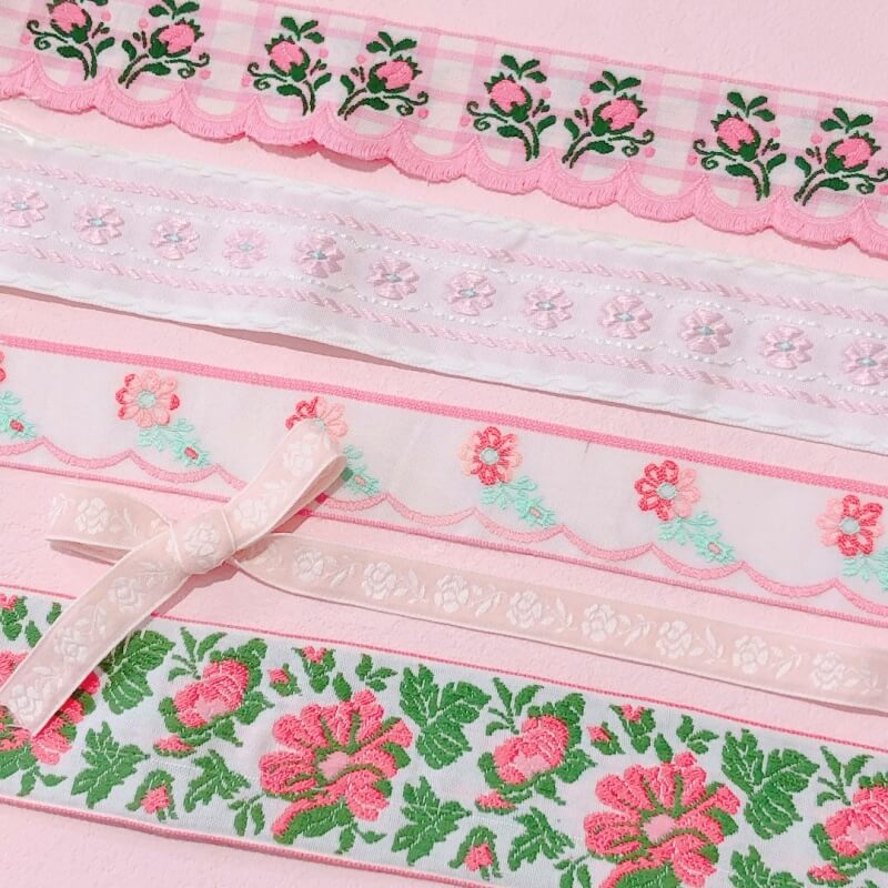 ヴィンテージリボン ピンクの花刺繍 ヴィンテージDeco新宿店